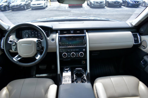 Used 2019 Land Rover Discovery HSE image 11