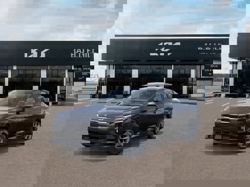 New 2025 Kia K4 LXS image 1