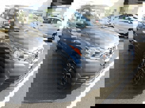 Used 2020 Nissan Kicks SV image 1