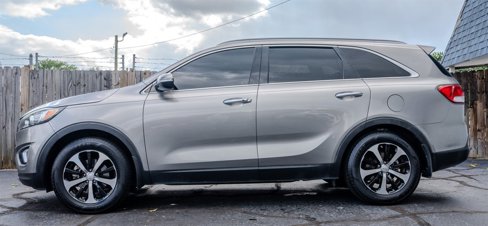 Used 2017 Kia Sorento EX w/ EX Premium Package image 8