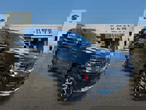Used 2023 Jeep Grand Cherokee L Limited image 1