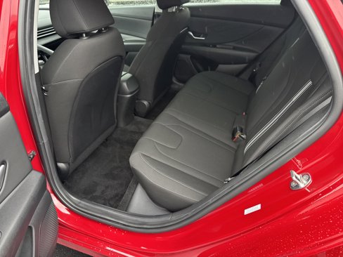 Used 2023 Hyundai Elantra SEL w/ Convenience Package image 24