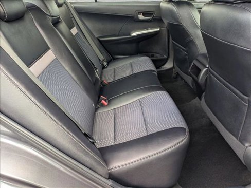 Used 2014 Toyota Camry SE image 17