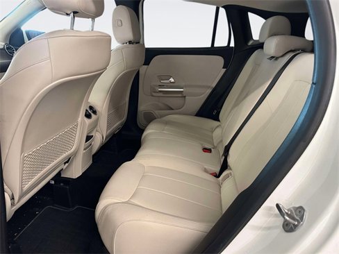 Used 2022 Mercedes-Benz GLA 250 4MATIC image 12