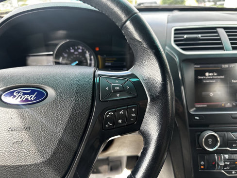 Used 2016 Ford Explorer XLT w/ Equipment Group 202A image 27