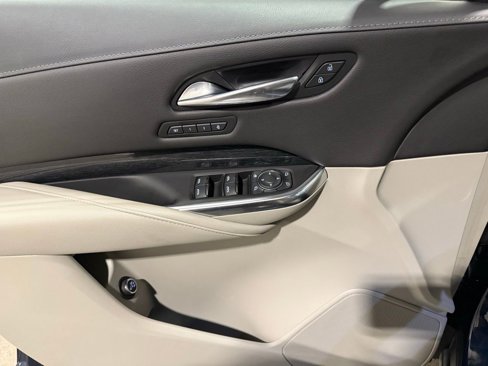 Used 2020 Cadillac XT4 Premium Luxury w/ Cold Weather Package image 10