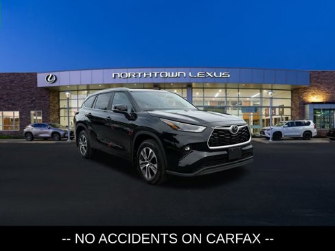 Used 2023 Toyota Highlander L image 3