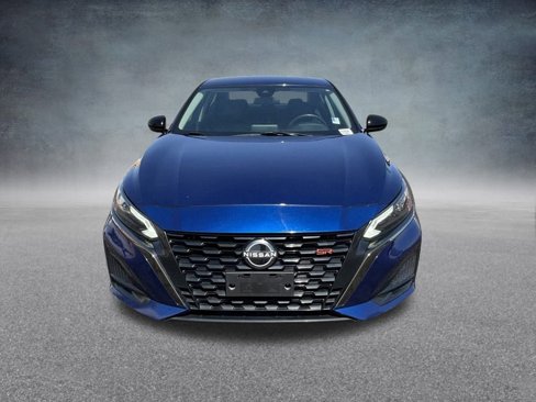 Used 2023 Nissan Altima 2.5 SR image 2