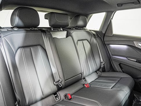 Used 2023 Audi Q4 e-tron Premium Plus w/ Premium Plus image 13