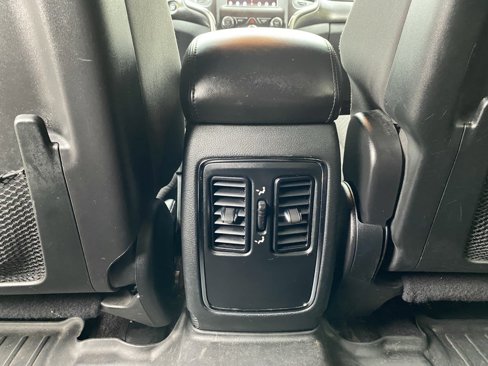Used 2018 Jeep Grand Cherokee Laredo image 27