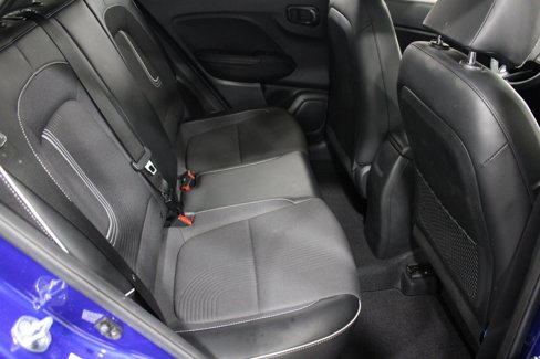 Used 2023 Hyundai Venue Limited image 23