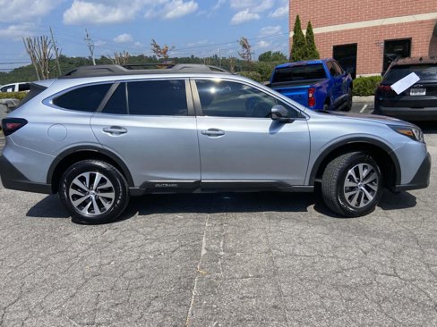 Used 2022 Subaru Outback Premium image 23