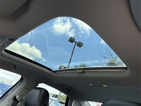 Used 2022 Volkswagen Jetta SE image 16