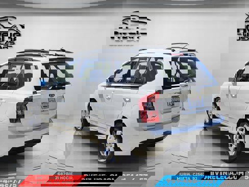 Used 2008 Kia Rondo LX w/ Convenience Pkg image 9