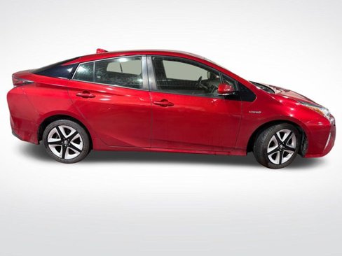 Used 2018 Toyota Prius Three Touring image 4