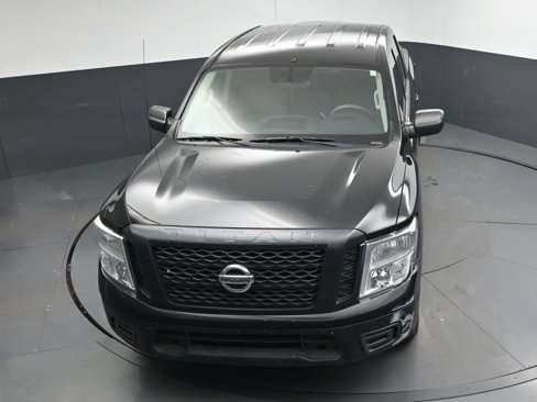 Used 2017 Nissan Titan S image 28