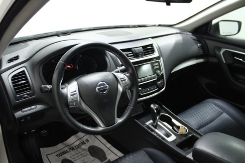 Used 2018 Nissan Altima 2.5 SV image 2