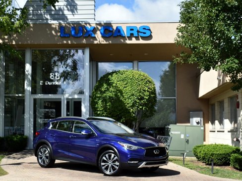 Used 2018 INFINITI QX30 Premium image 1