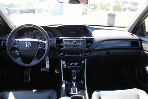 Used 2017 Honda Accord Sport Special Edition image 11