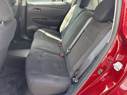 Used 2017 Nissan Leaf SV image 12