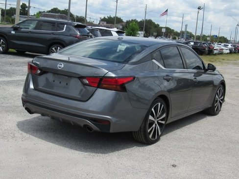 Used 2020 Nissan Altima 2.5 SR image 3