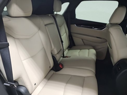 Used 2017 Cadillac XT5 FWD image 15