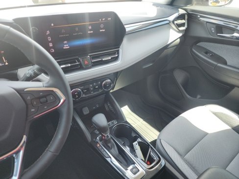 Used 2025 Chevrolet TrailBlazer LT w/ Convenience Package image 27
