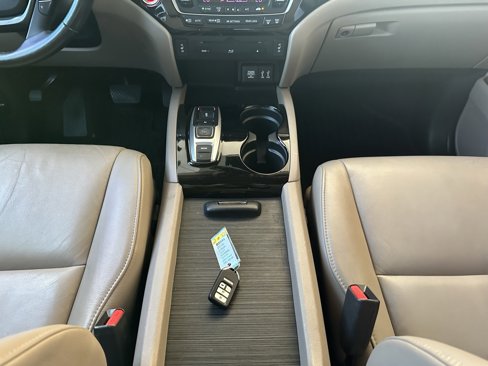 Used 2016 Honda Pilot Touring image 22