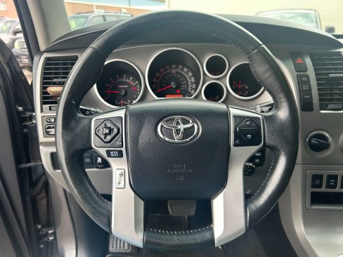 Used 2015 Toyota Sequoia SR5 image 15