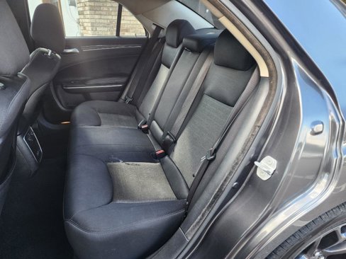 Used 2019 Chrysler 300 Touring w/ Sport Appearance Package image 11