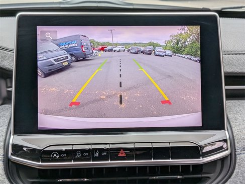 Certified 2023 Jeep Compass Latitude image 17