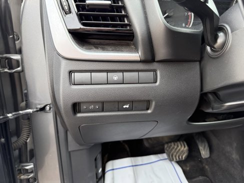 Used 2021 Nissan Rogue SL w/ Premium Package image 14