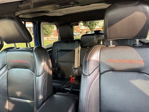 Used 2018 Jeep Wrangler Unlimited Rubicon image 10