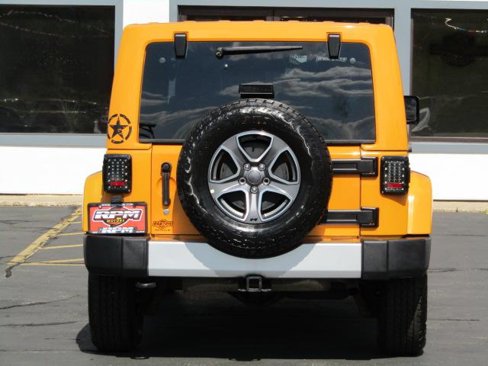 Used 2013 Jeep Wrangler Unlimited Sahara w/ Dual Top Group image 8