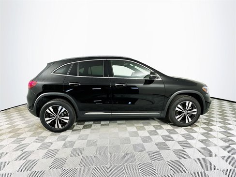 Certified 2025 Mercedes-Benz GLA 250 image 8
