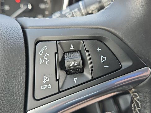 Used 2020 Buick Encore Preferred image 39