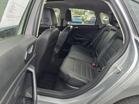 Used 2023 Volkswagen Jetta SE image 12