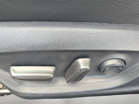 Used 2023 Toyota Camry SE image 12