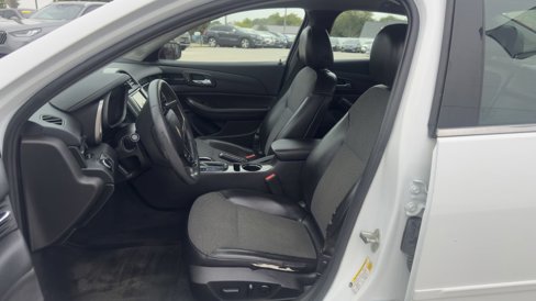 Used 2014 Chevrolet Malibu LT w/ Power Convenience Package image 15