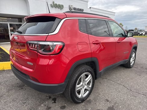 Used 2023 Jeep Compass Latitude w/ Convenience Group image 7
