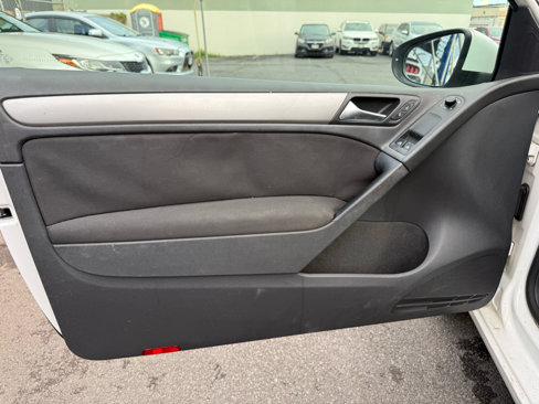 Used 2010 Volkswagen Golf 2-Door image 10