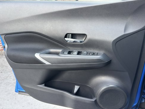 Used 2023 Nissan Kicks SV image 15