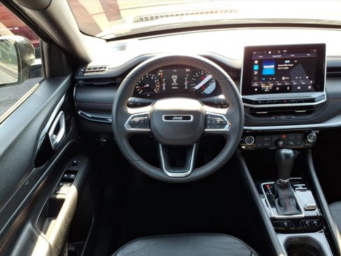 Used 2023 Jeep Compass Trailhawk image 10