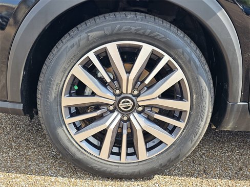 Used 2021 Nissan Kicks SV image 28