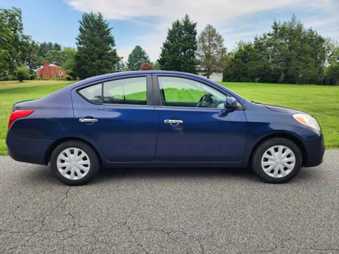 Used 2012 Nissan Versa SV image 5