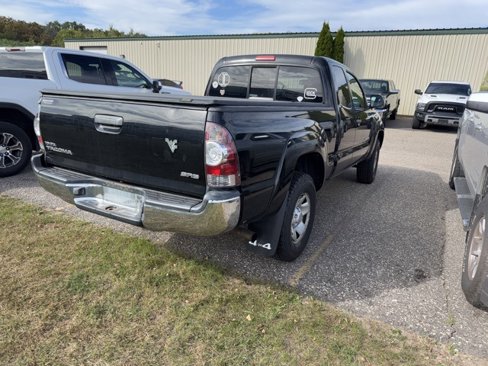 Used 2011 Toyota Tacoma 4x4 Access Cab image 3