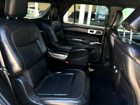 Used 2020 Ford Explorer XLT w/ Equipment Group 202A image 15