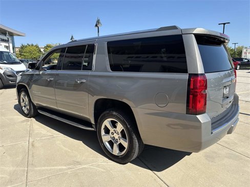 Used 2017 Chevrolet Suburban Premier image 7