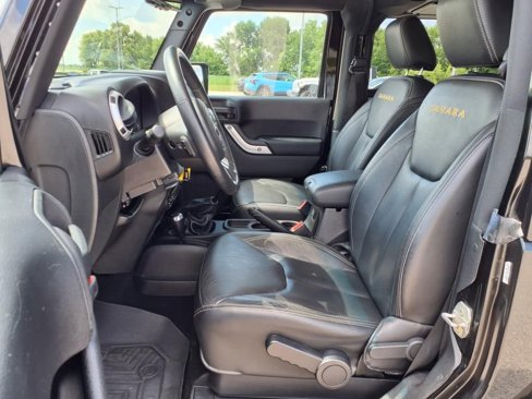 Used 2015 Jeep Wrangler Sahara w/ Dual Top Group image 22