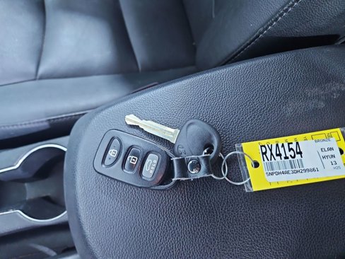 Used 2013 Hyundai Elantra Limited image 28